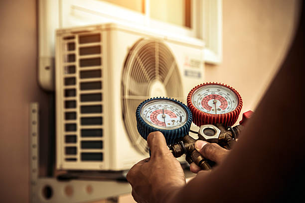Professional Hvac technician working in Wildomar, CA